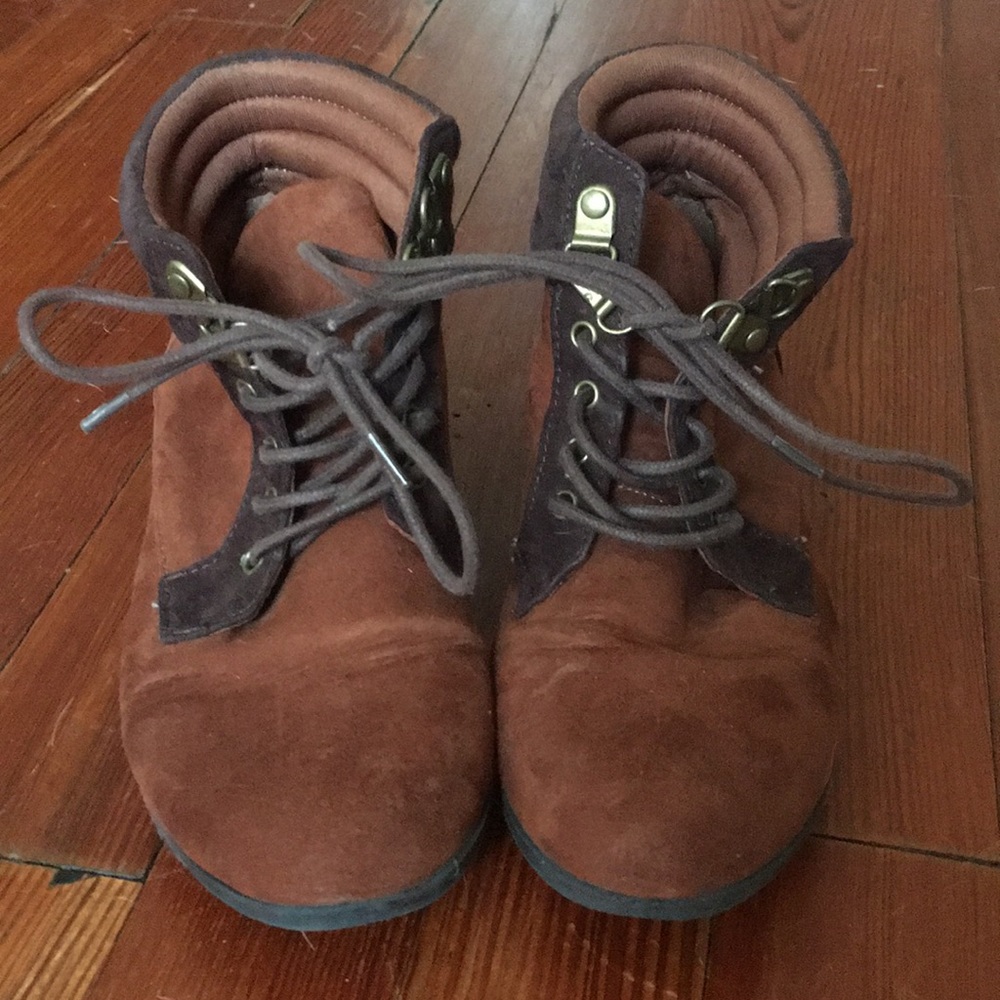 Size 6 brown booties